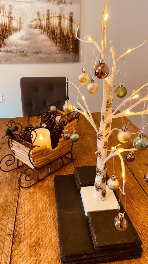 Nancie'S Place - Dartmouth Town Center With Private Parking - A Traditional Georgian Private Duplex Apartment - Beautifully Refurbished - Two Bedrooms, Bathroom, Kitchen And Lounge Diner المظهر الخارجي الصورة