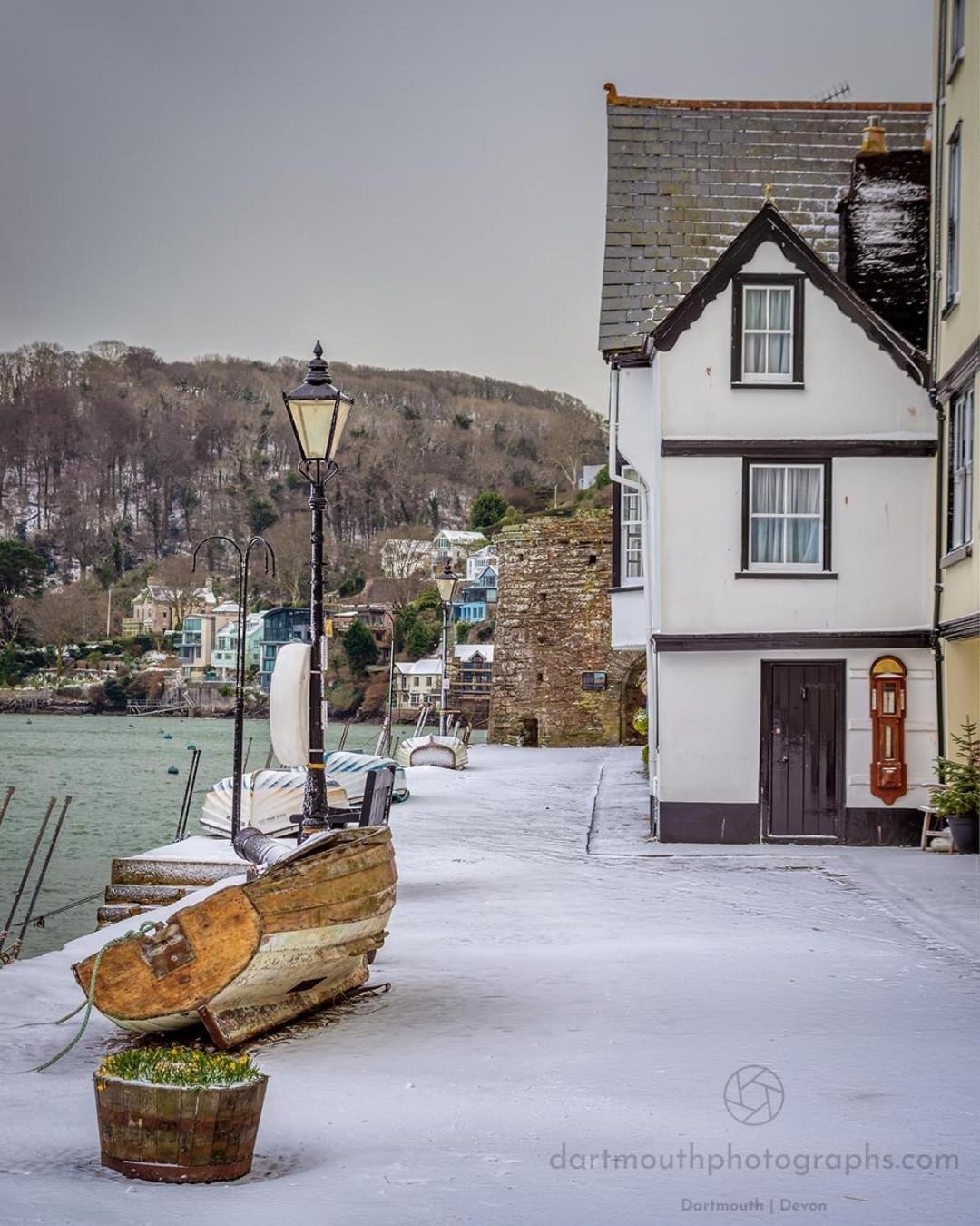 Nancie'S Place - Dartmouth Town Center With Private Parking - A Traditional Georgian Private Duplex Apartment - Beautifully Refurbished - Two Bedrooms, Bathroom, Kitchen And Lounge Diner المظهر الخارجي الصورة